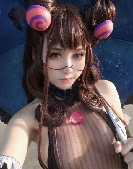 粉嫩欧美妆双眼皮_超清超清在线观看