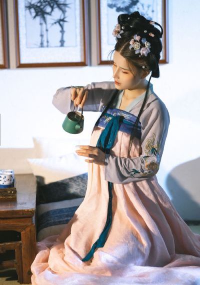 男士欧美服装_国产剧在线播放